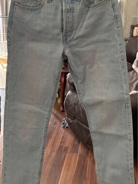 Vintage Style Faded Blue Denim Jeans Levi